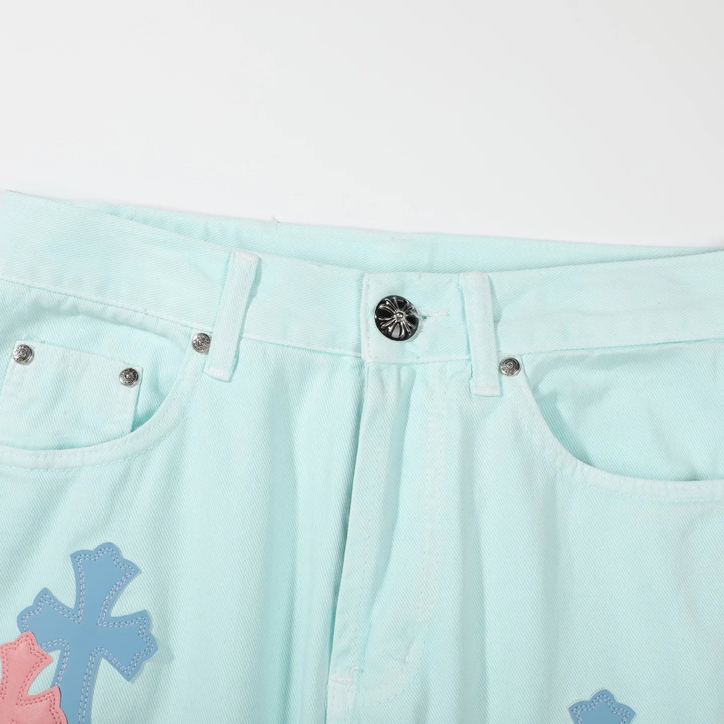 P260 Chrome Hearts light blue blue trousers, pink and blue patchwork leather couple's best friend jeans. CH jeans need to be washed and then disassembled and hand-stitched with sheepskin cross leather and then spliced ​​together. The whole piece has too many craftsmanship to explain. The patches are decorated with cross flowers, and the high-waisted washed jeans! ! Absolutely high-end luxury products, god-level single products and super popular products, made with top heavy industry, a must-see magic weapon. Customized hardware. The fabric is thick and soft after washing. It has good breathability. Customized small leather label. Unique design. The details are simple and elegant, and the workmanship is exquisite. The entire trousers are neatly routed and the details are in place! It’s so cool that both men and women can easily control the genderless trend! Color: Picture color Size: 28 30 32 34 36